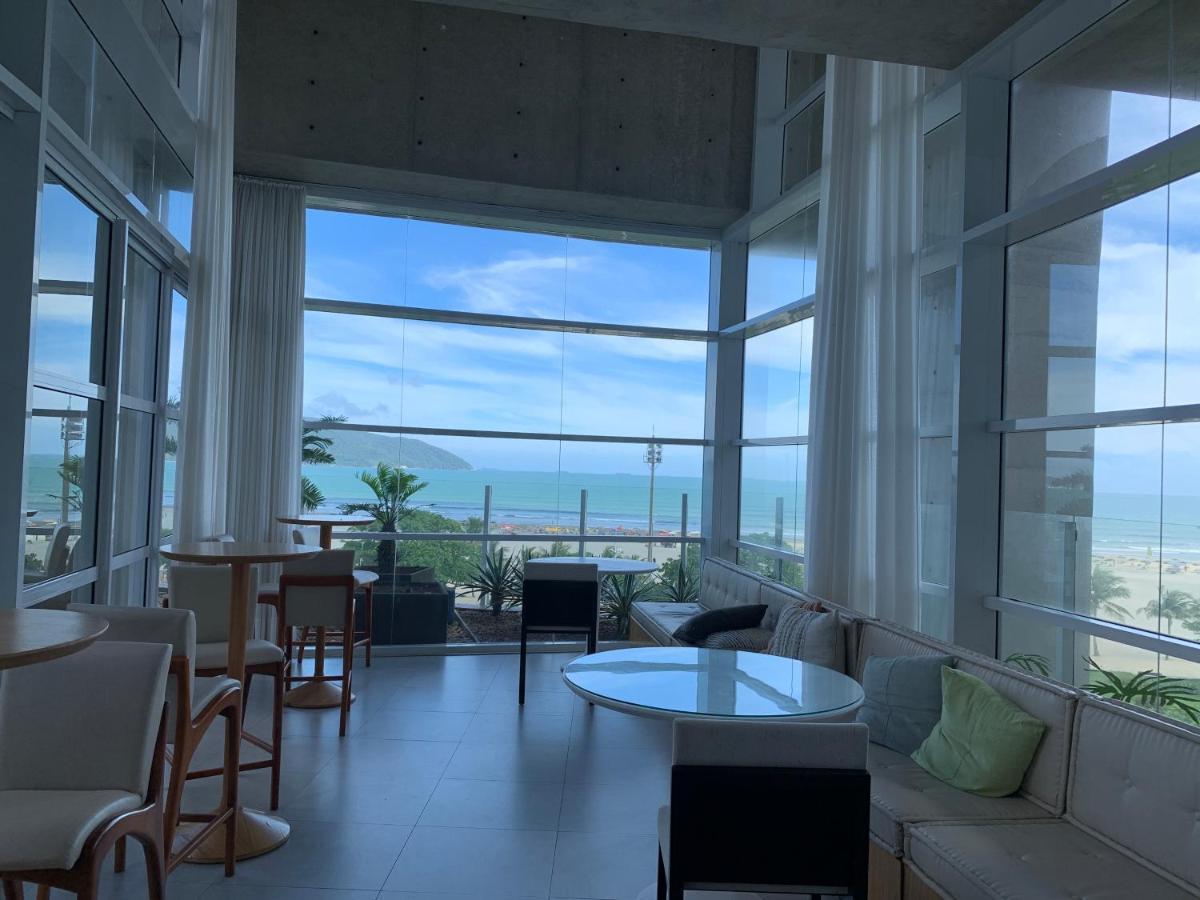 Ocean Front Paraíso: Beachfront Retreat With Heated Pool And Wellness